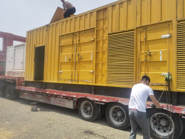 和田市发电机出租100KW发电机需要什么规格的电缆线？