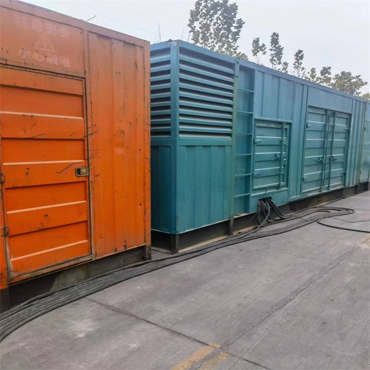 和田市如何选择适合 600kW 柴油发电机组的热继电器？